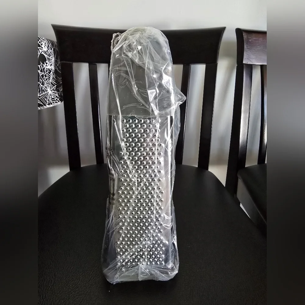 Gorilla Box Grater - Black & Silver - Picture 5 of 5